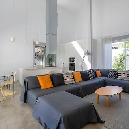 Holiday home Paloma With Private Pool, Located 350m To The Sea And Tram Station! Alicante