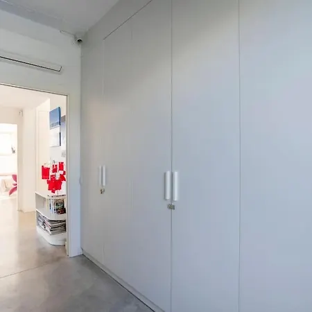 Paloma With Private Pool, Located 350m To The Sea And Tram Station!