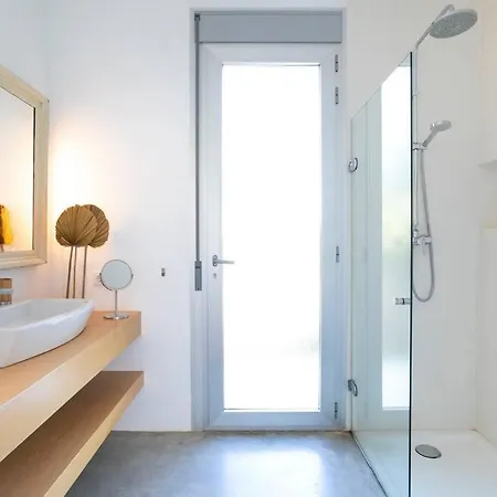 Holiday home Paloma With Private Pool, Located 350m To The Sea And Tram Station! Alicante