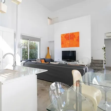 Holiday home Paloma With Private Pool, Located 350m To The Sea And Tram Station!