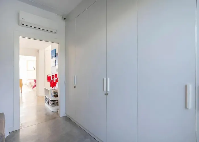 Paloma With Private Pool, Located 350m To The Sea And Tram Station!